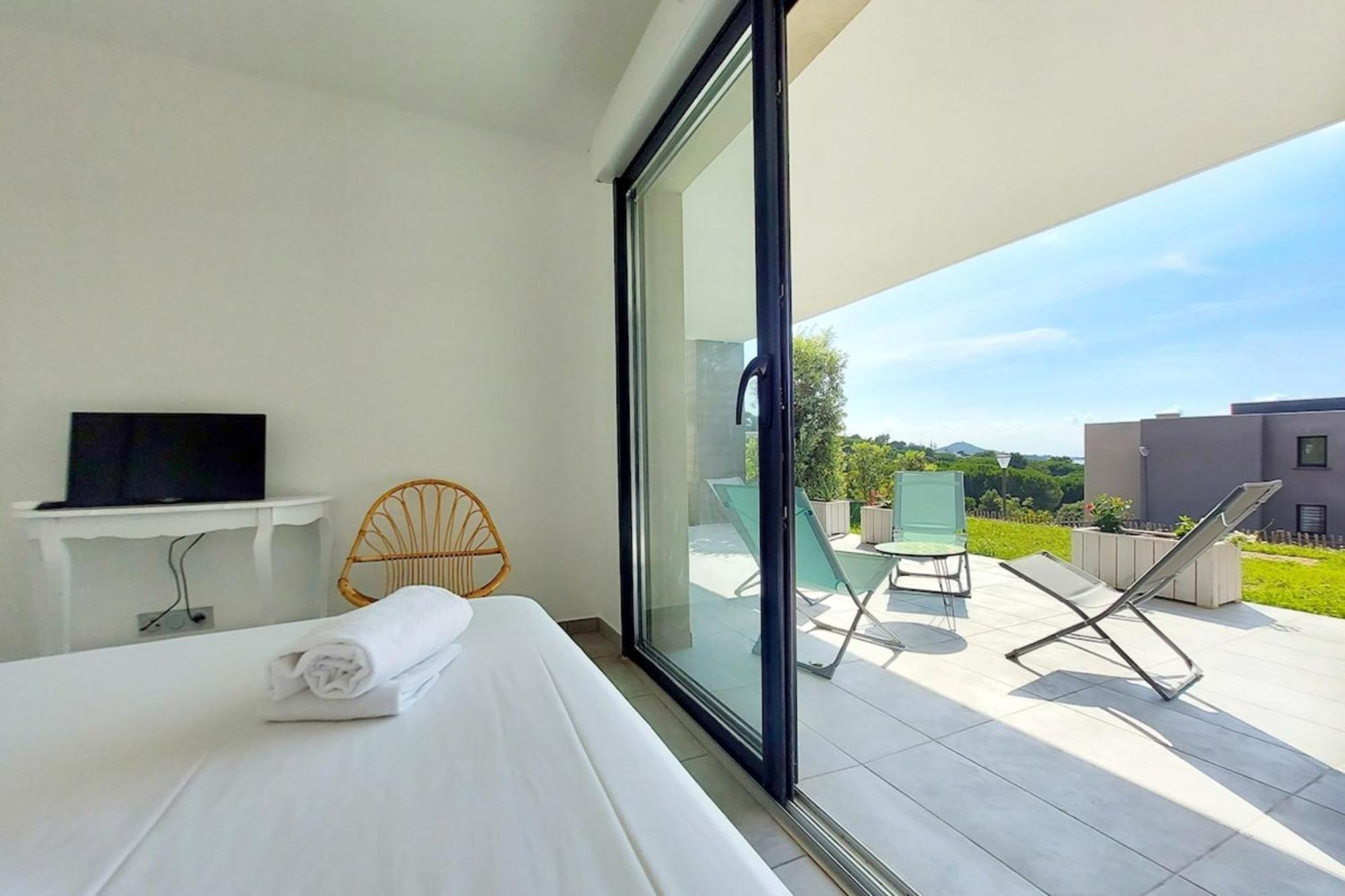 NEW ! - Duplex KIARA - plage à pied - terrasse - WIFI - Clim Pietrosella Exterior foto